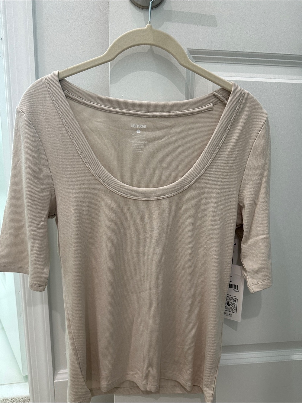 Scoop Neck Short Sleeve Tee in Light Beige
